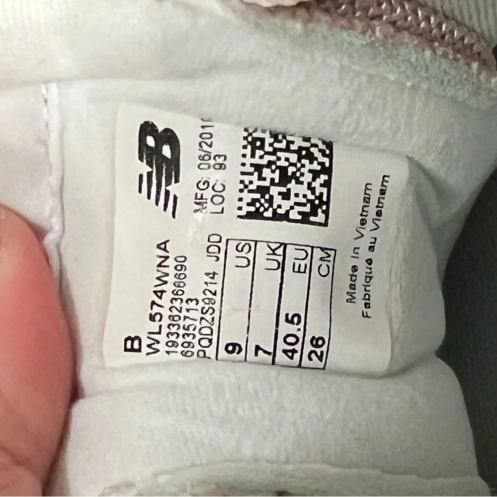 New Balance 547 Series Cream and Pink Sneakers (Gently used) - Picture 6 of 8